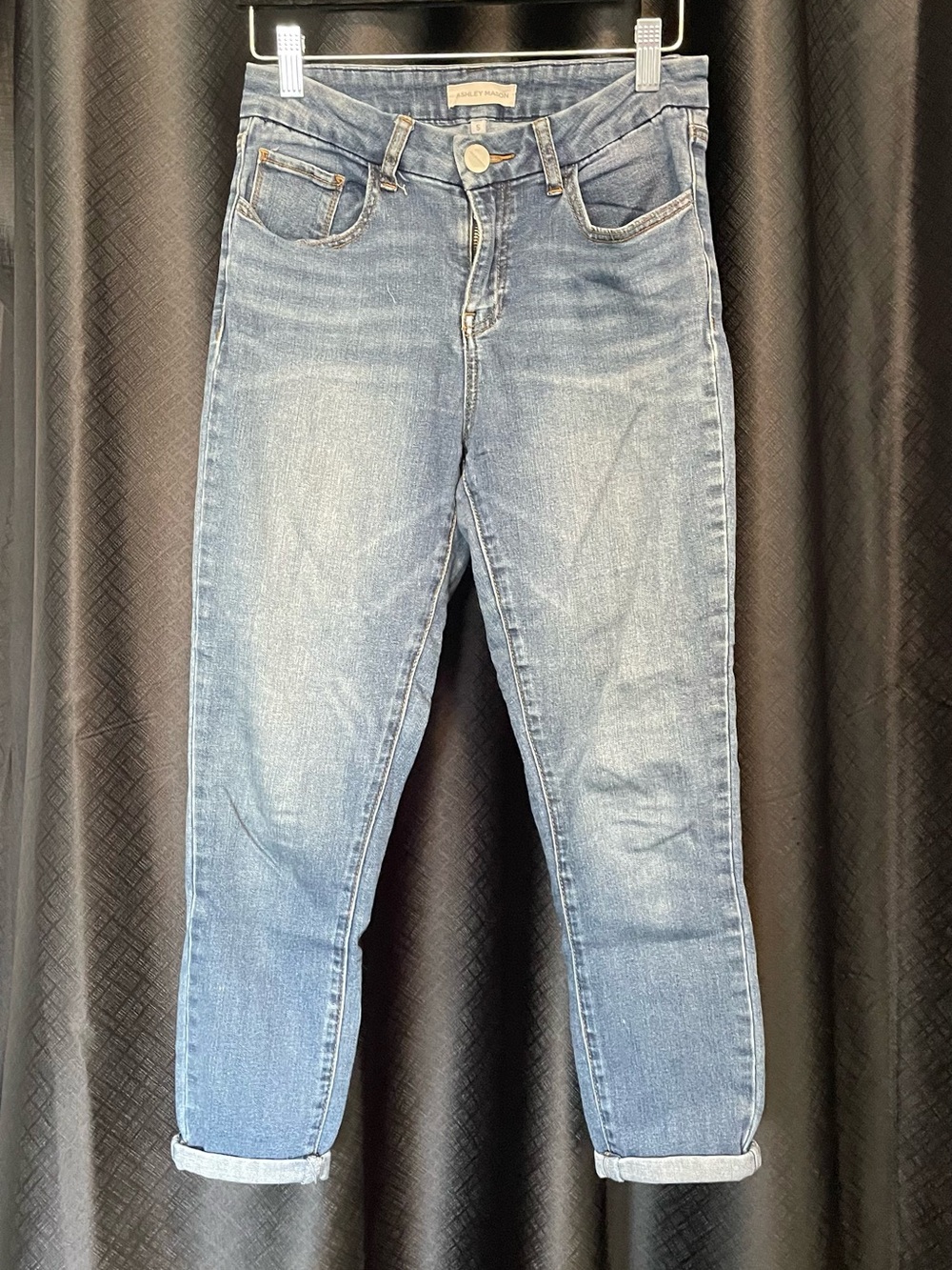 Ashley Mason cropped Light Denim Jeans - Blue